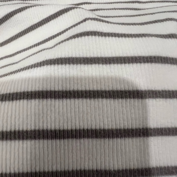 Abercrombie cropped long sleeve top - Picture 2 of 3